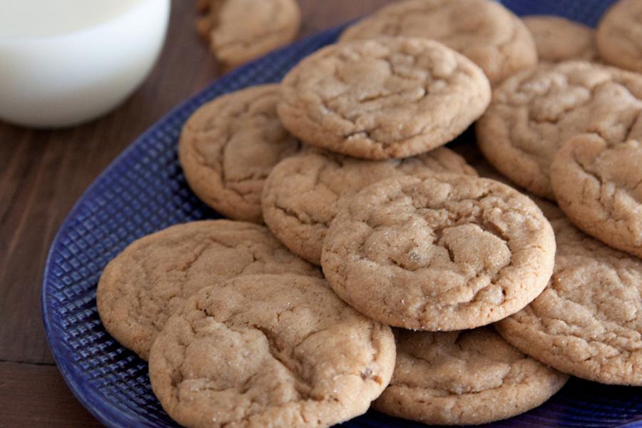 Spice cookies are a delicious way to make the holidays more exciting. Follow the recipe to learn how to make them.