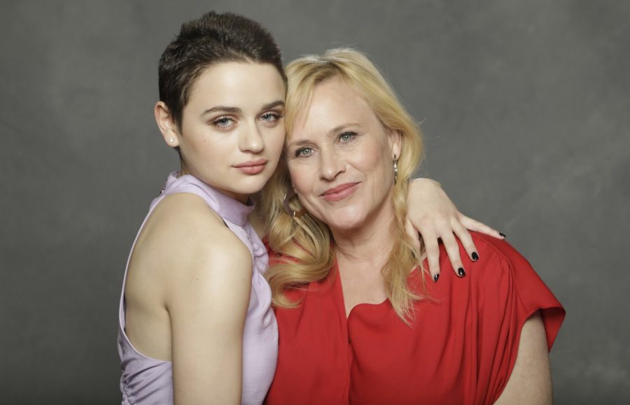 PASADENA%2C+CA+--+FEBRUARY+11%2C+2018%3A+Patricia+Arquette%2C+right%2C+and+Joey+King%2C+star+as+mother+and+daughter+in+Hulus+The+Act.+The+anthology+series+looks+at+the+real-life+case+of+Dee+Dee+Blanchard+%28Arquette%29%2C+a+Missouri+single+mom+who+lied+that+her+healthy+daughter+Gypsy+%28King%29+had+brain+damage%2C+cancer%2C+etc.+and+gained+charity+from+it+--+until+her+daughter+killed+her.+%28Myung+J.+Chun+%2F+Los+Angeles+Times%29