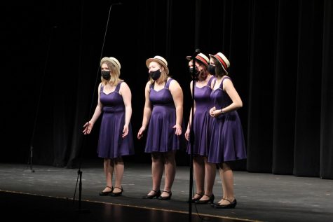 The last performance is a Barbershop Quartet. They ended the concert with one song.