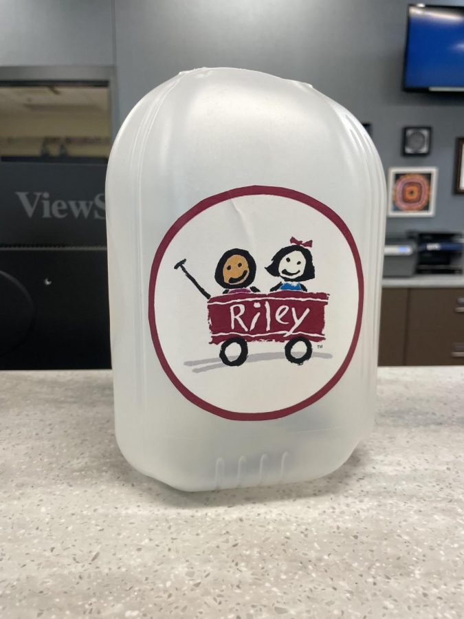 The main office is currently accepting donations for the fundraiser for Riley’s Children’s Foundation. Students both praised and criticized the strategy to raise money by playing loud music in the hallway.