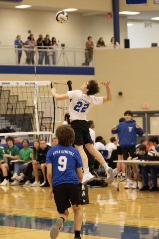 The second set soonly ends with Valparaiso in the lead, the boys manage to take the second set. After having the ball set, Storm Czarnik (12) jumped up and spiked the ball that gave them a point.
