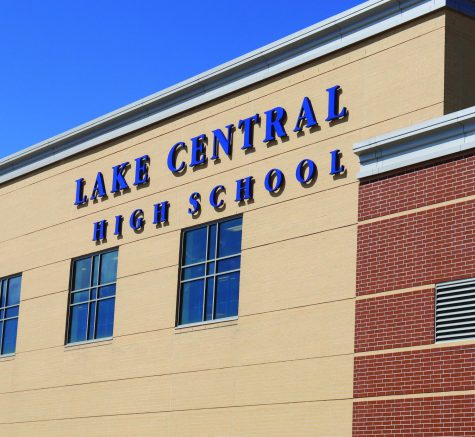 Bomb Threat From AirDrop Leads to Early Release